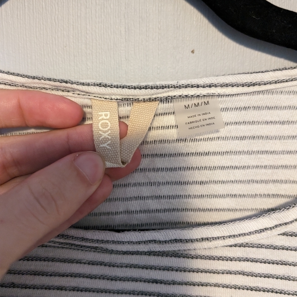 🔥 Striped Roxy Longsleeve - Picture 3 of 4